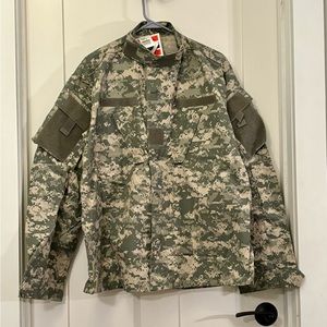 NWT Propper ACU Coat Combat - F545921394 - Sz Large/Regular - See pic details